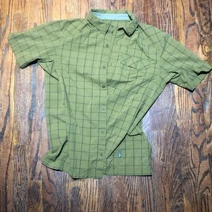 REI Large button down